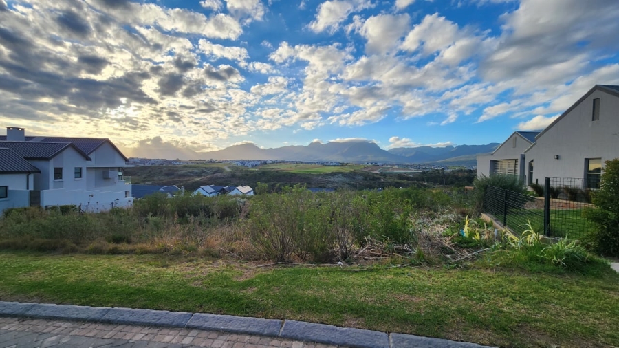 0 Bedroom Property for Sale in Kingswood Golf Estate Western Cape